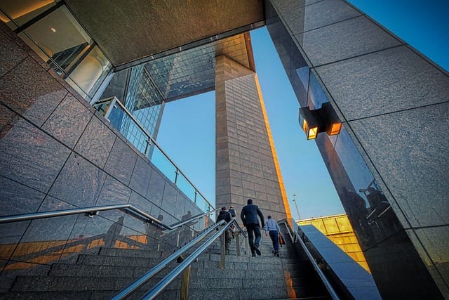 stairs-6133971_640
